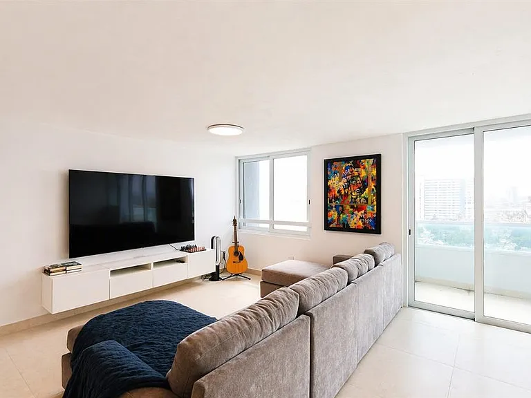 Waldorf Tower Ave. Isla Verde #804 — Photo 8