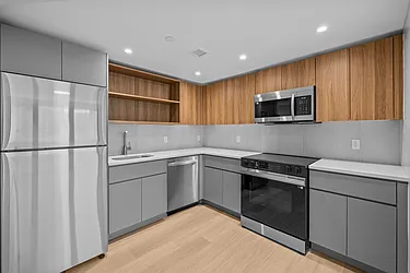 2905 West 17th Street
