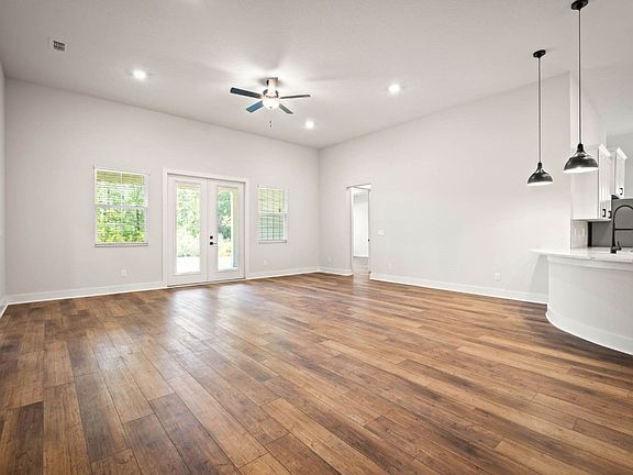 5th image of 36233 Sugar Ct