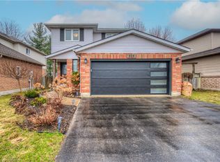 525 Exmoor St, Waterloo, ON N2K3T8