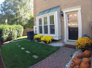 2542 Fairfax Dr APT 1A, Arlington, VA 22201