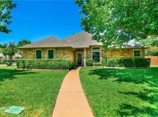 1651 E Pleasant Dr, Midlothian, TX 76065