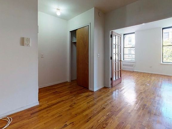 3rd image of 166 E 90th St #4B1