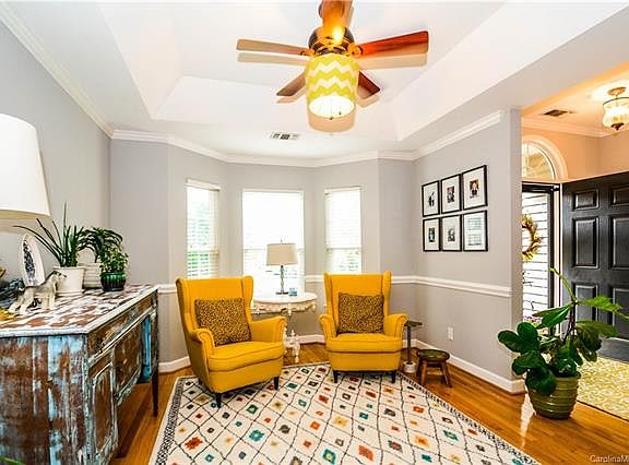 5th image of 404 Deerfield Dr