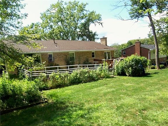 3rd image of 103 Sherwood Dr