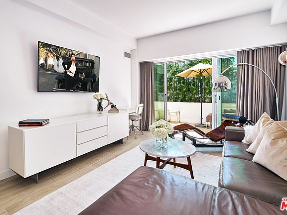 5th image of 1155 N La Cienega Blvd APT 107