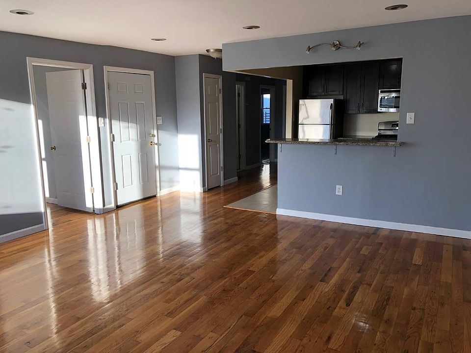 1st image of 226 Beach 29th St #3L