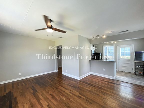3rd image of 4528 Polaris St