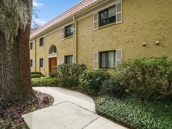 3rd image of 5811 Atlantic Blvd Unit 42