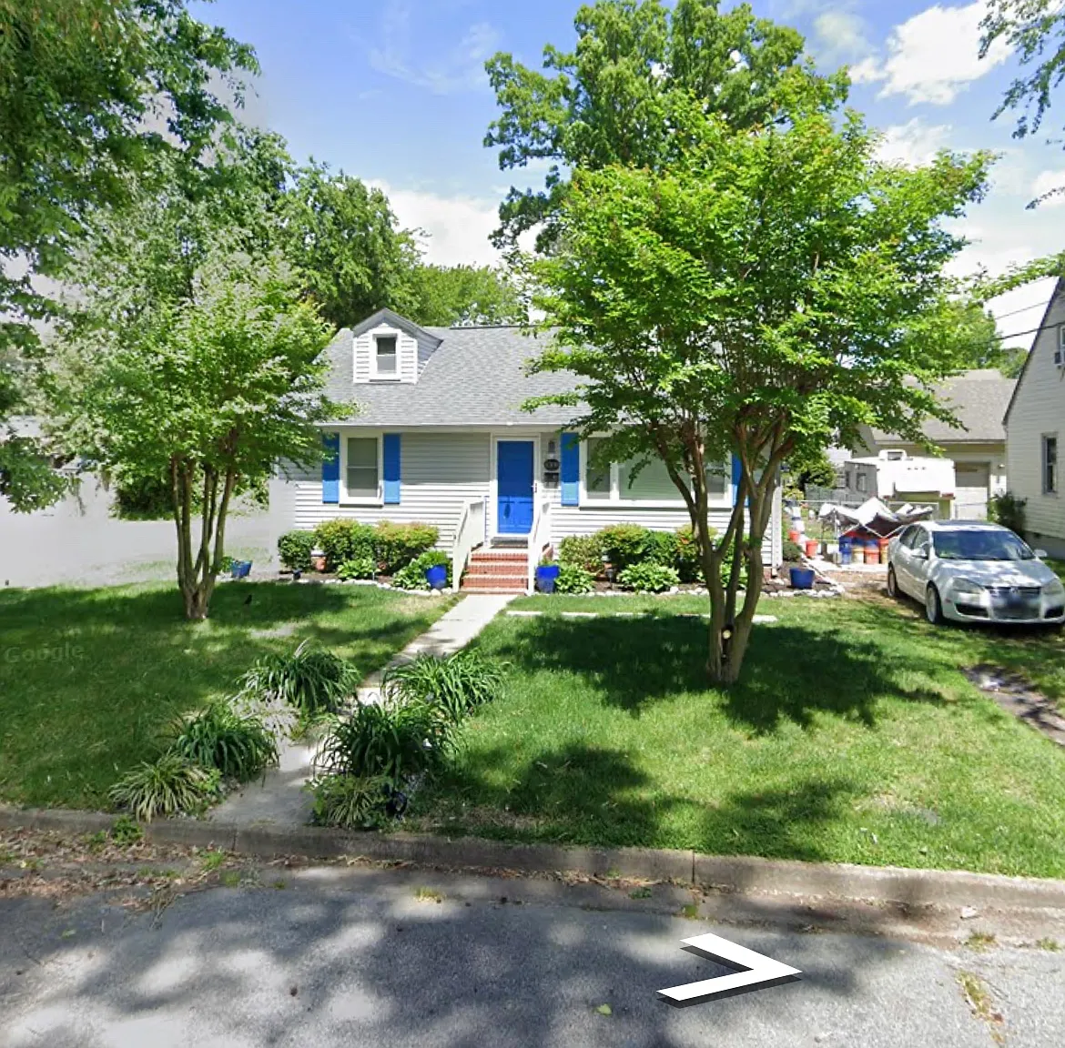 4 bed, 1.5 bath, 1350 sqft, $2,400 — Photo 1