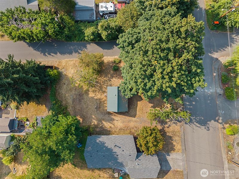 5th image of 722 S 4th Avenue SW