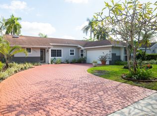 19871 NW 64 Court Rd, Hialeah, FL 33015