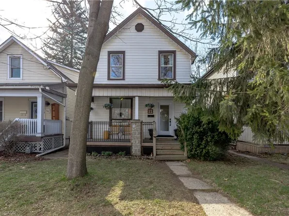 12 E 21st St, Hamilton, ON L8V 2T2
