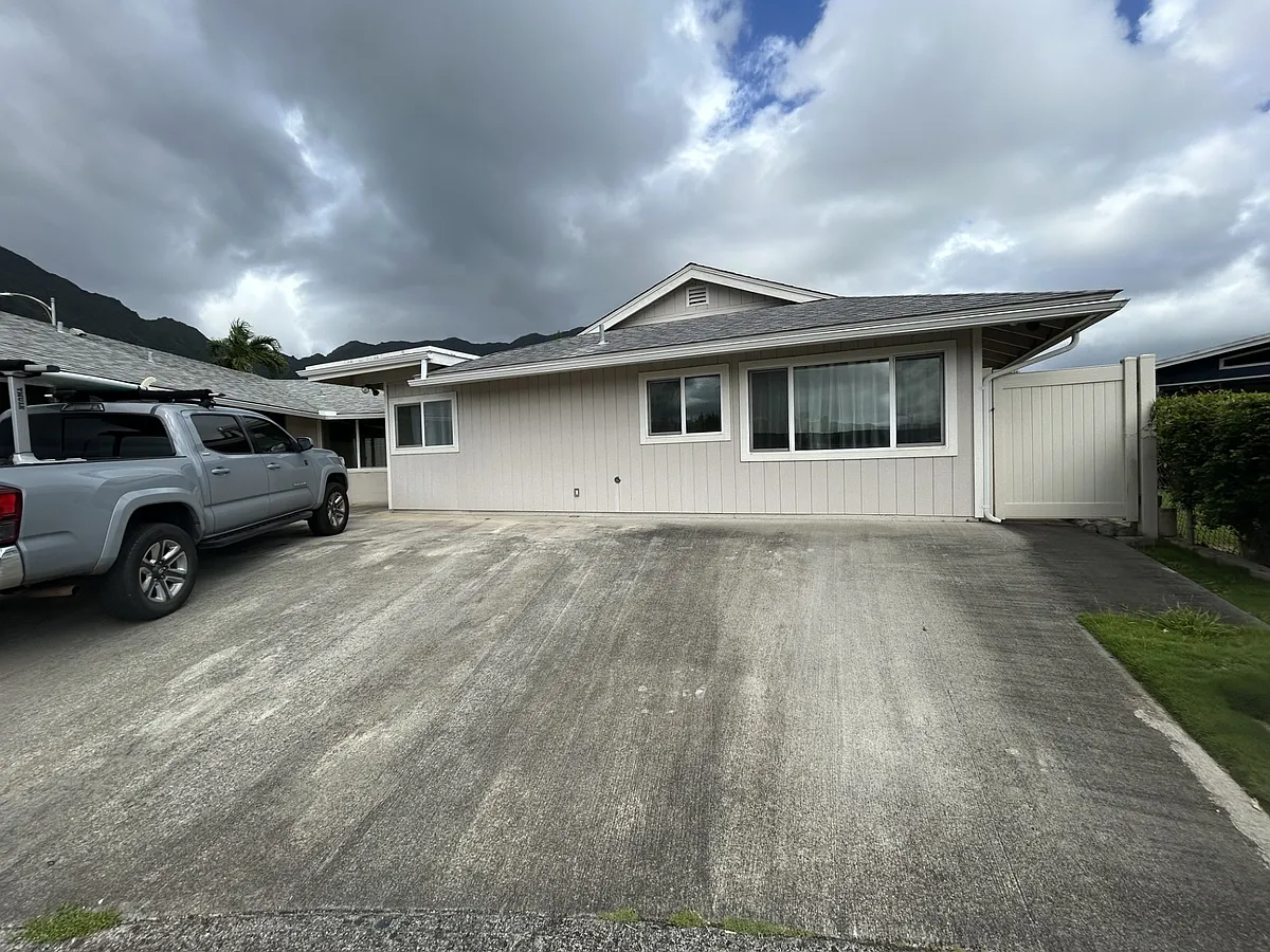 Building Photo - 46-353 Kahuhipa St