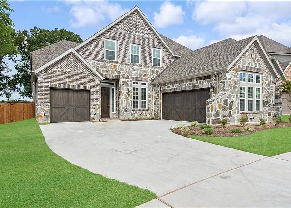 1st image of 1042 Mondamin Dr