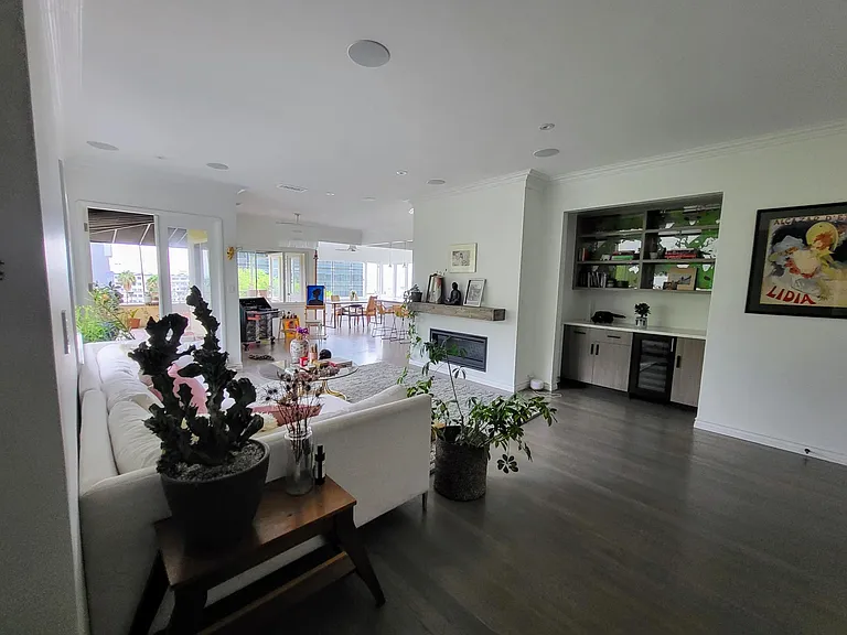 PH 7 Living room