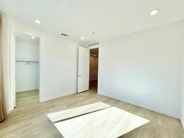 27812 Marquee Dr — Photo 19