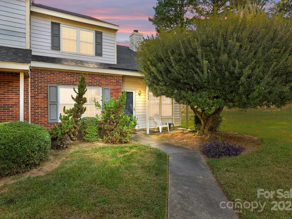 3649 Huyton Ct, Charlotte, NC 28215