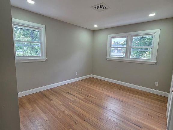 5th image of 482 Tulane Court