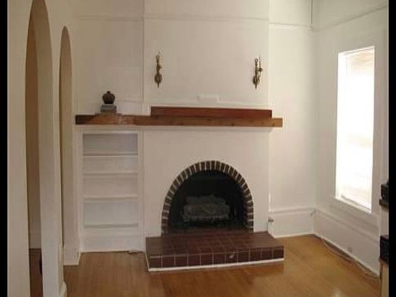 5th image of 2387 Sheridan Rd