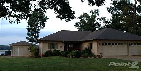 Wonderful welcoming curb appeal and a beautiful setting