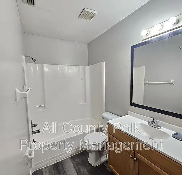 3037 Saint Paul Dr — Photo 7
