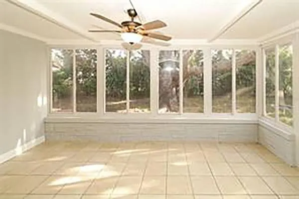 7401 Oak Crest Dr — Photo 10