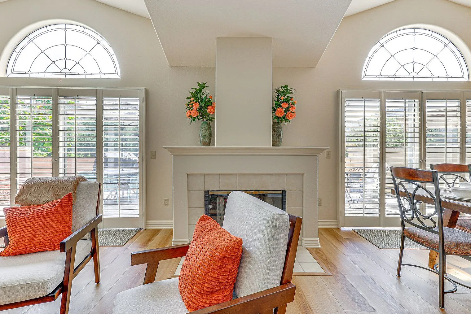 3 bed, 2.0 bath, 1485 sqft, $3,981 — Photo 4