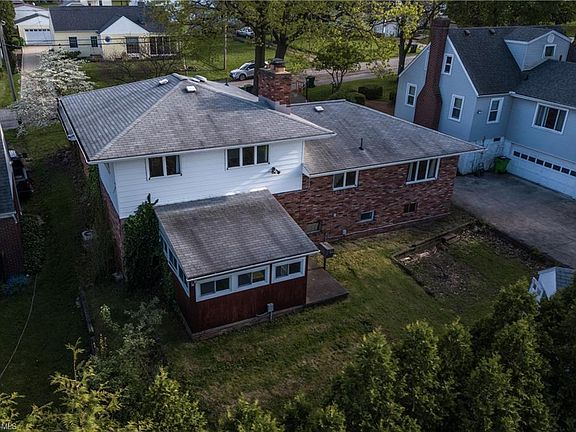 5th image of 675 E Ford Ave