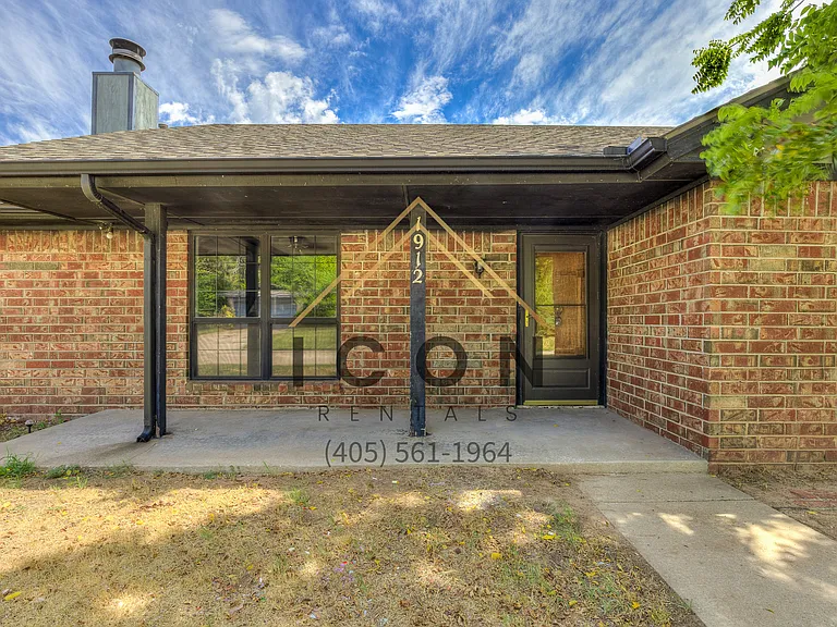 1912 N Gleason Ave — Photo 24