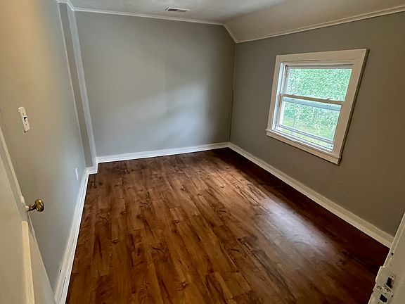 5th image of 176 W 14th St #2