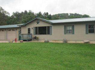 117 Cedar St, Soldiers Grove, WI 54631