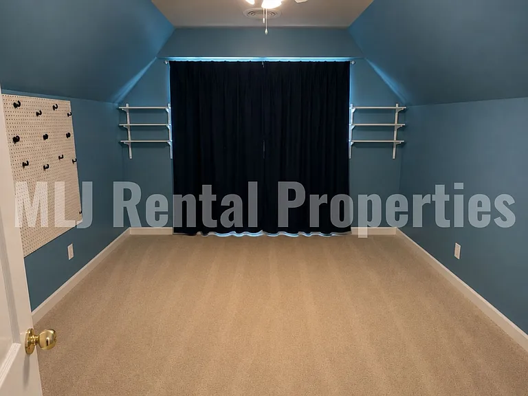 5881 S Irvington Ave — Photo 52