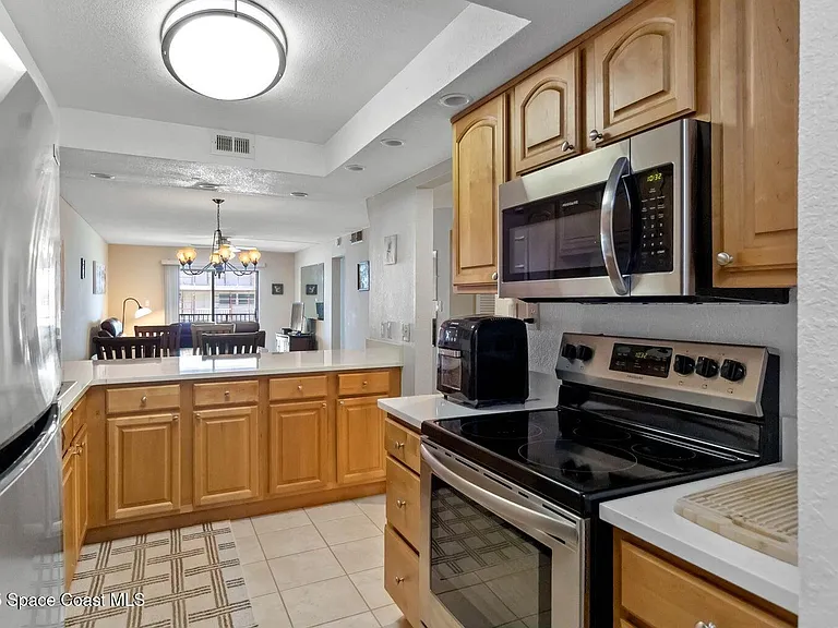 4100 Ocean Beach Blvd #307 — Photo 4