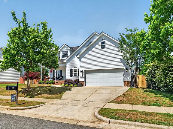 3rd image of 1681 Maizefield Ln