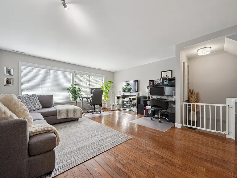 100 Willowbrook Ave #1 — Photo 8