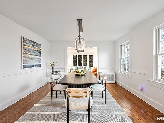 4th image of 163 Phelps Rd
