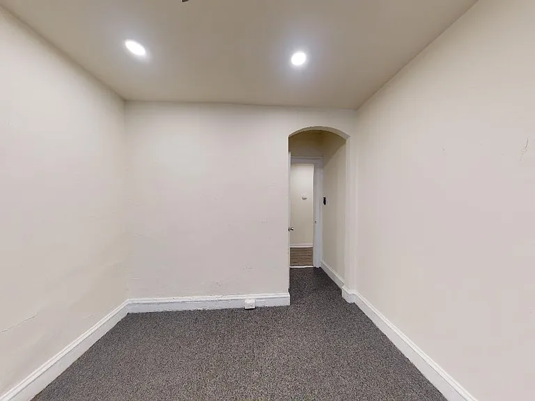 Penn Hall Apartments — Photo 36