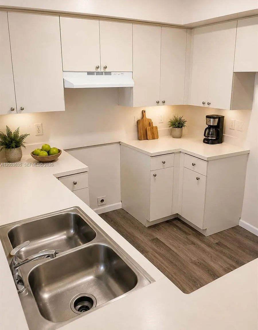Paradise Pointe Condo — Photo 2