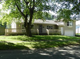 2701 Drexel Dr, Hobart, IN 46342