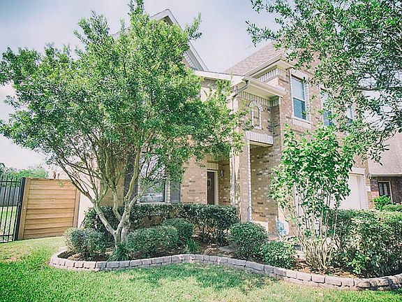 3rd image of 2526 Pelican Dr