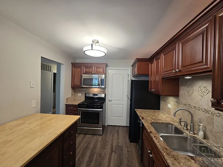 349 Newgate Ct #C1 — Photo 8