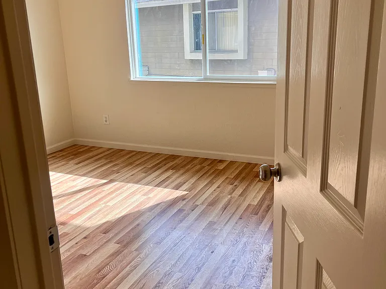 1829 Cherokee Dr #0 — Photo 6