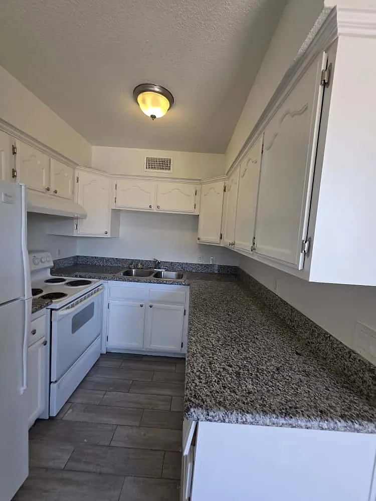 2 bed, 1056 sqft, $1,200 — Photo 3