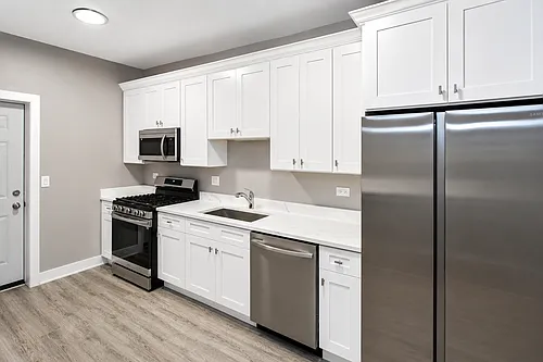 5310-12 S Harper Ave #2S Photo 1