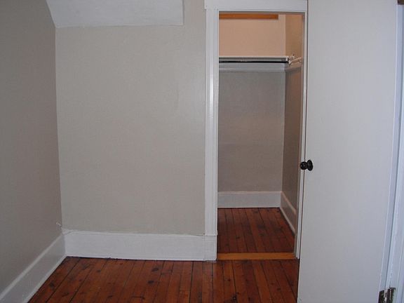 2nd image of 1624 N Oakley Ave APT 1