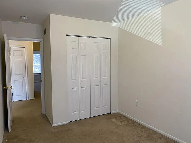 215 East Ct #215 — Photo 17