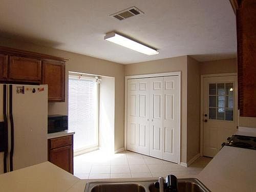 4th image of 510 Westwind Dr