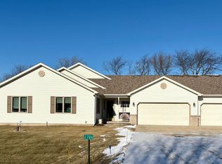 2786 Brooks Ridge Dr, Sun Prairie, WI 53590