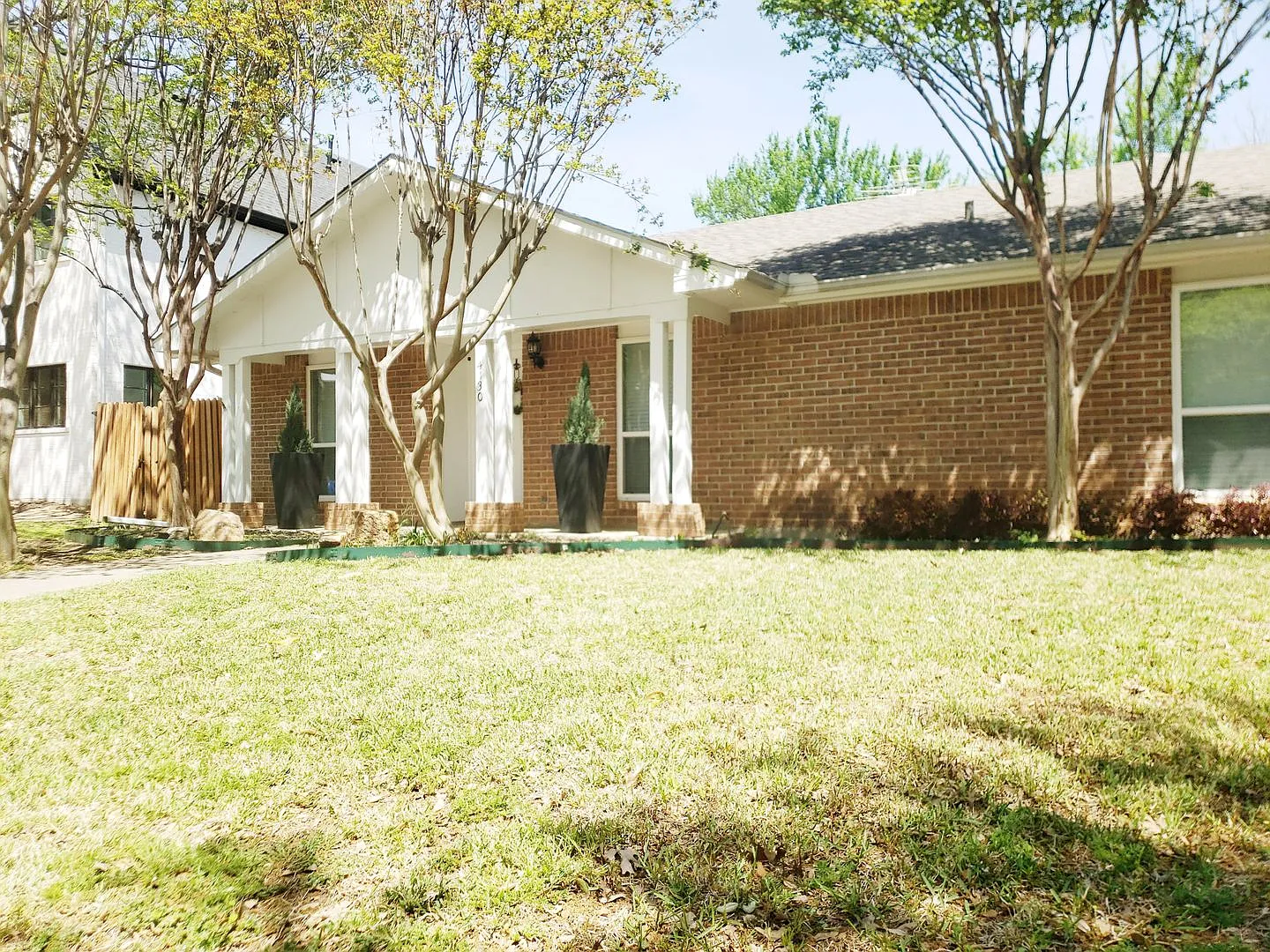 4 Bedroom, 2.1 Baths, in Lakewood — Photo 1